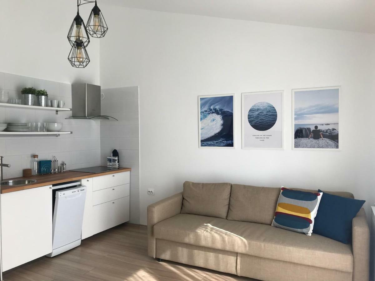 N&N Apartments Jadranovo Buitenkant foto