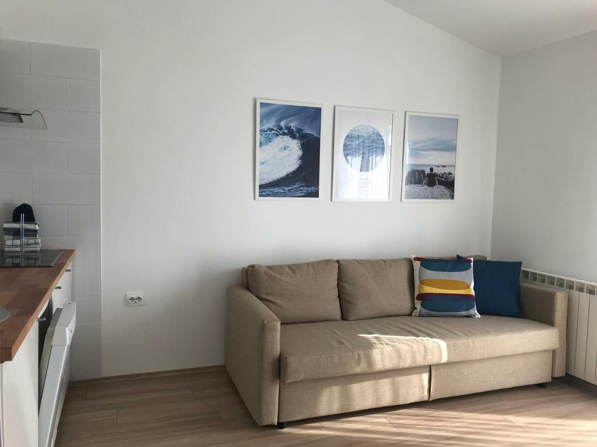 N&N Apartments Jadranovo Buitenkant foto